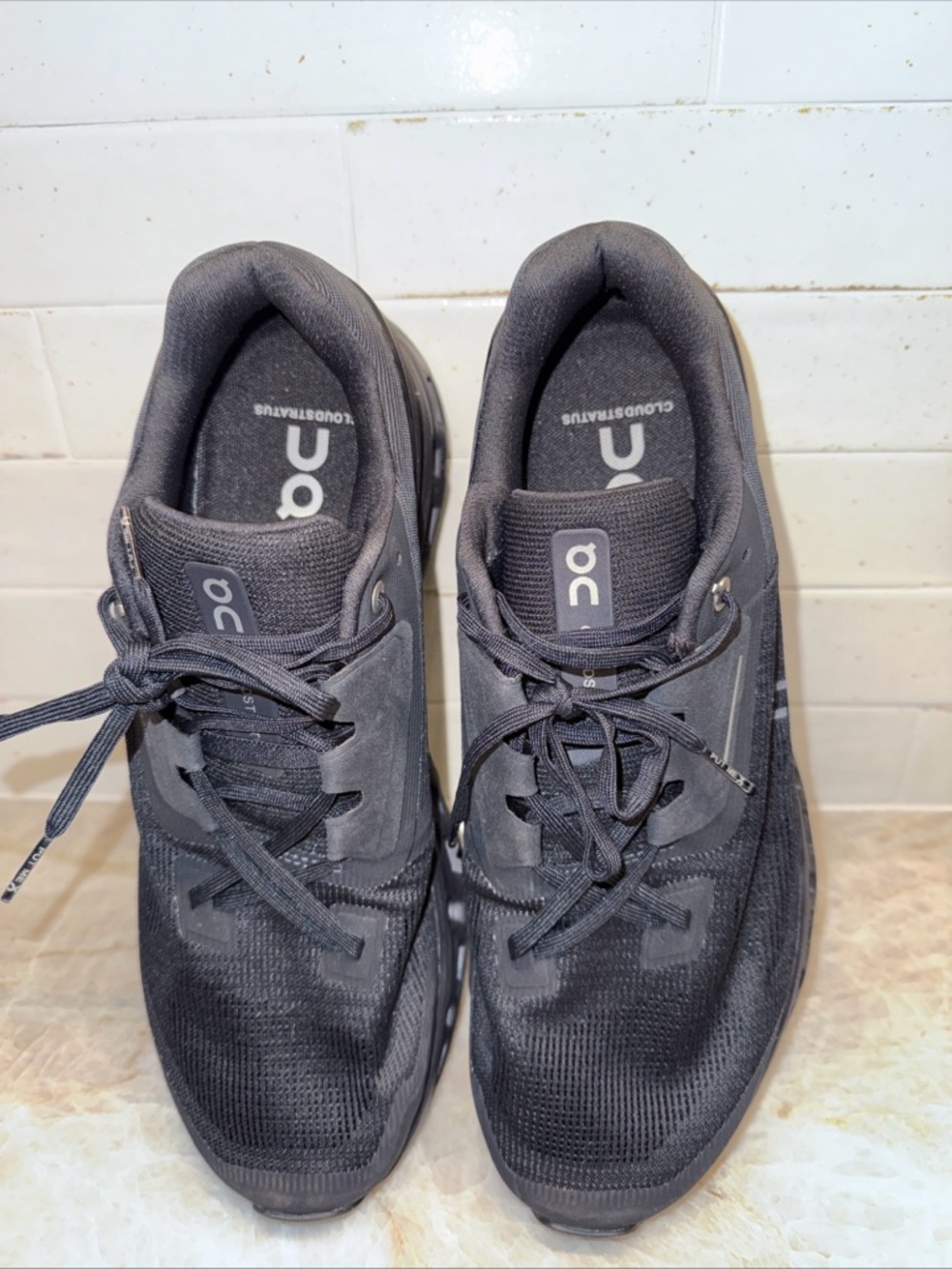 Cloud Stratus Men’s Sneakers sz 11